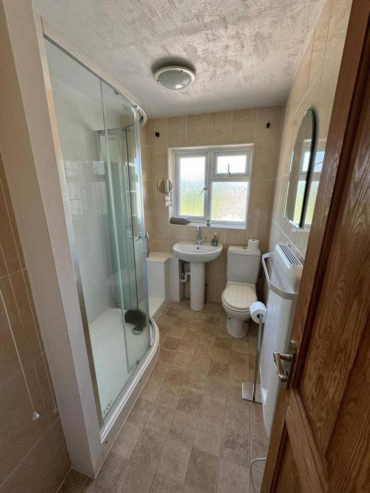 Breath Taking Sea View 2 Bedroom Sleeps 6- Parking Bournemouth Kültér fotó